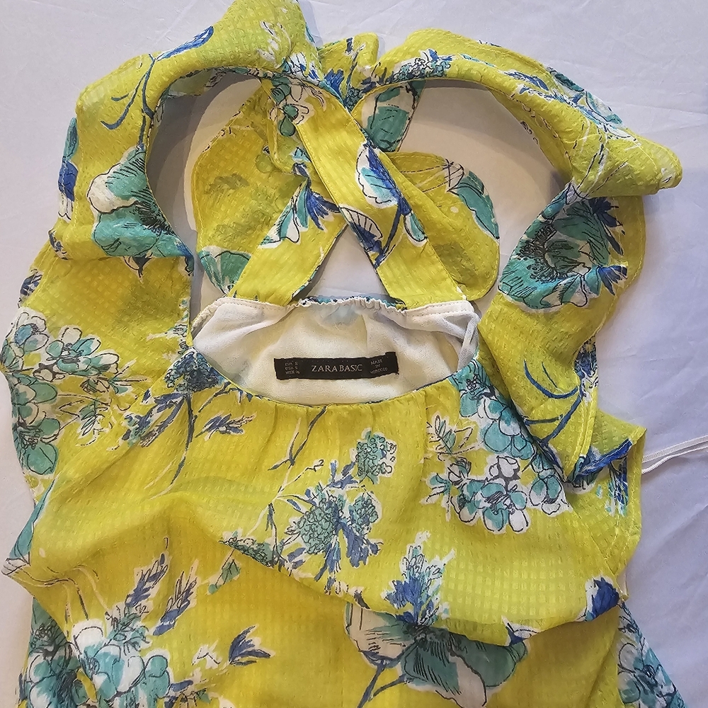 Zara Basic Top ( Size S) - image 4